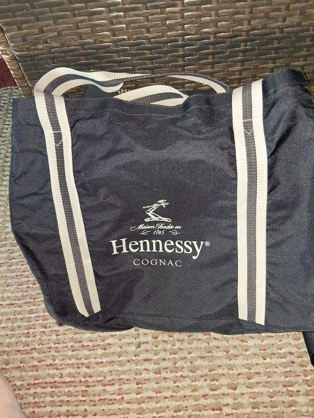 Henne hennessy black
